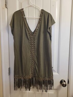 2/$20 La Vie En Rose Beach Cover Up